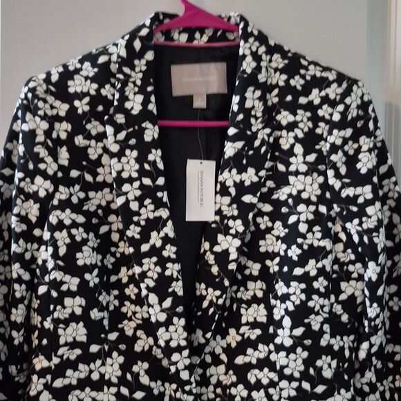 Banana Republic Floral black and white blazer Size 8 NWT - Picture 2 of 11